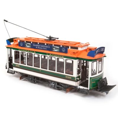 Dřevěný model tramvaje Lacroze v měřítku 1:24.