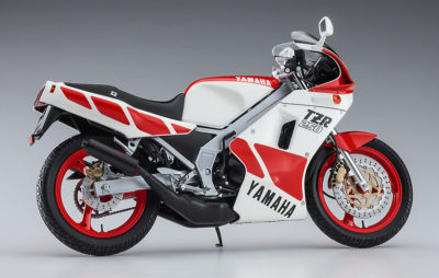 Model motorky 1:12 Yamaha TZR250 1KT