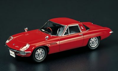 Model auta 1:24 Mazda Cosmo Sport