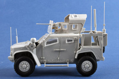 Model vojenskeho vozidla M1278 Heavy Guns CarrierGeneral Purpose(JLTV-GP)