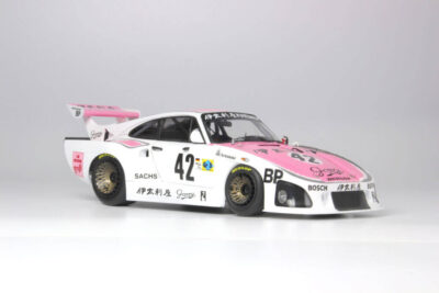 Plastikový model auta Porsche 935 [1:24]