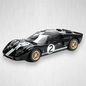 Plastikový model auta Ford GT40 v měřítku 1:12.